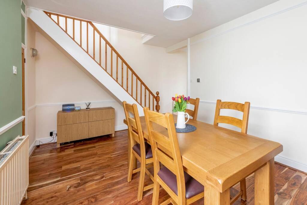 Spacious House - 2 Double Rooms - Street Parking - Garden Бат Екстериор снимка